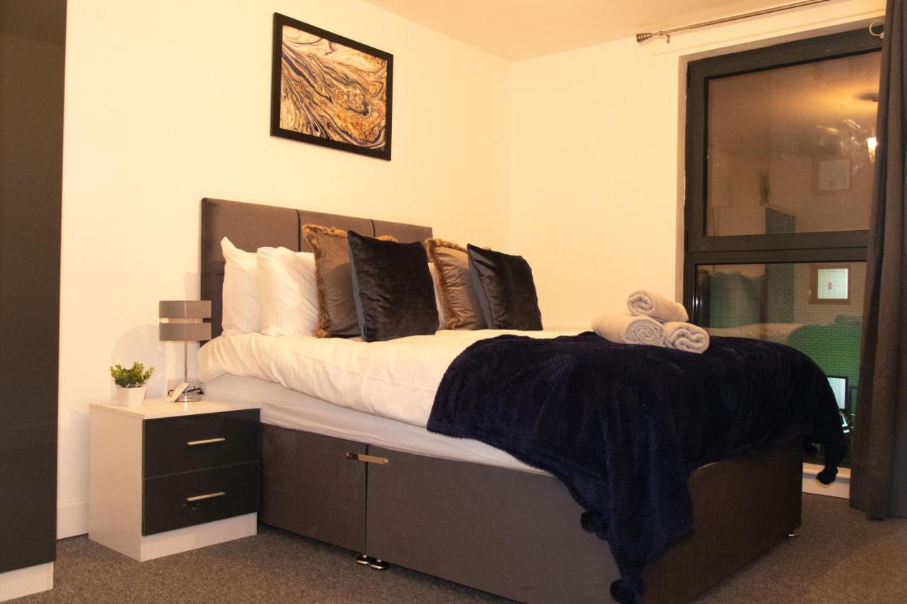 Livestay-Modern Apartment Minutes Away From Heathrow スラウ エクステリア 写真